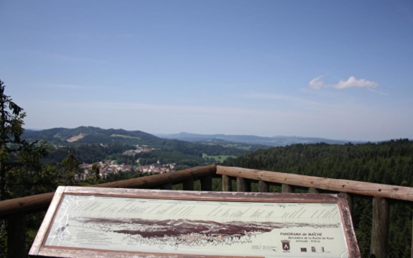 Gite Le P'Tit Chasseral Maiche Exterior photo