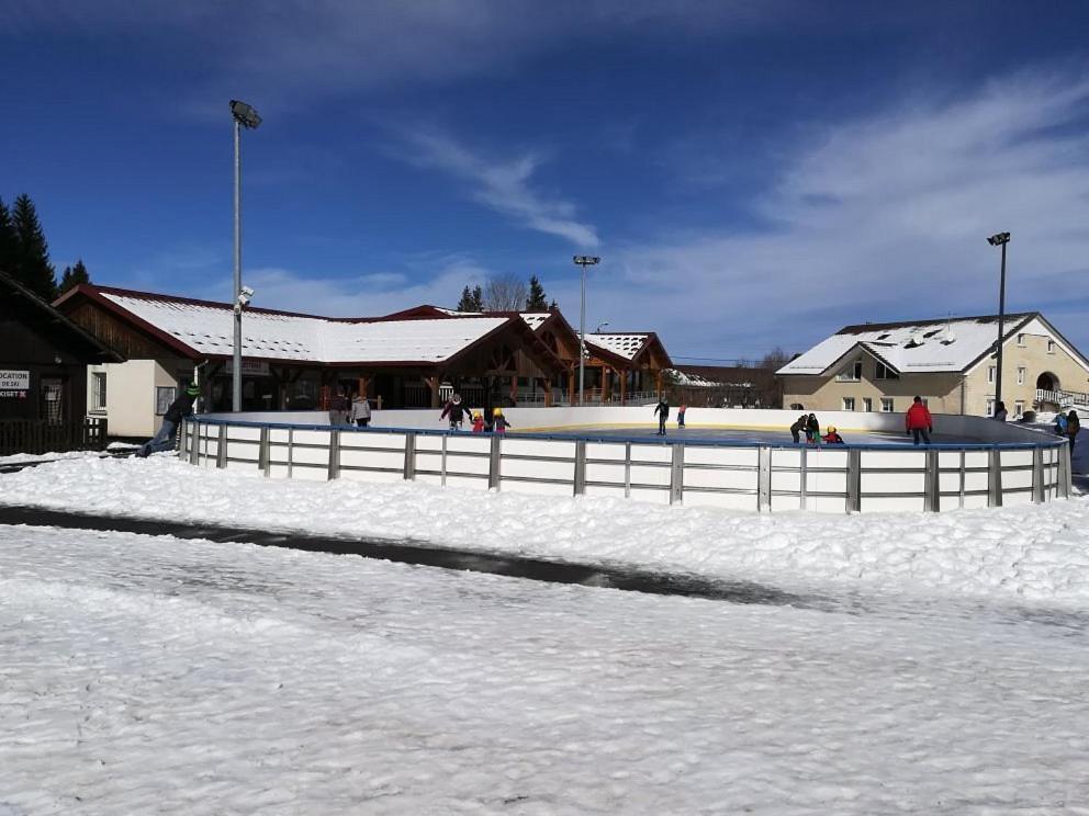Gite Le P'Tit Chasseral Maiche Exterior photo